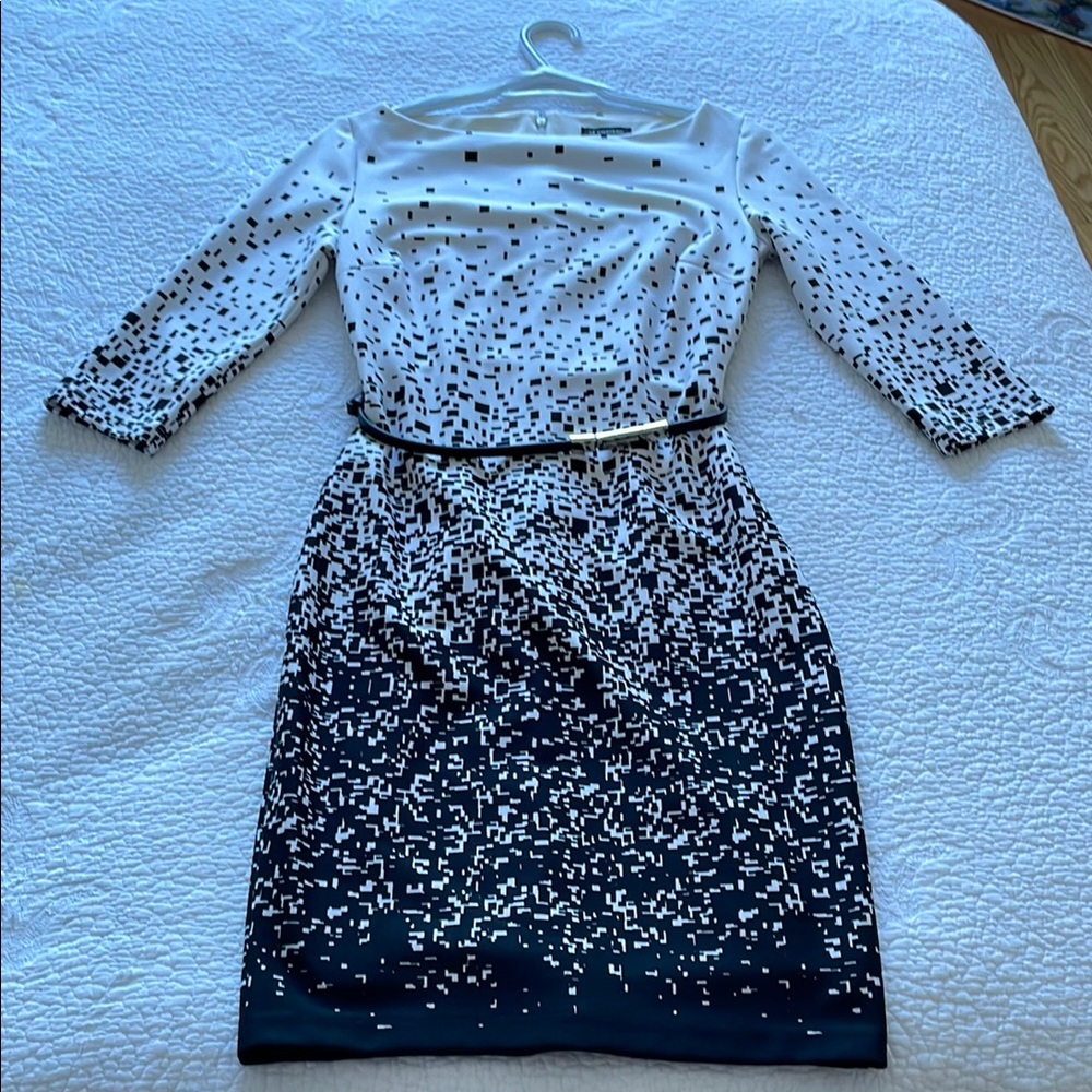 Le Chateau Geo Shift Dress size XS